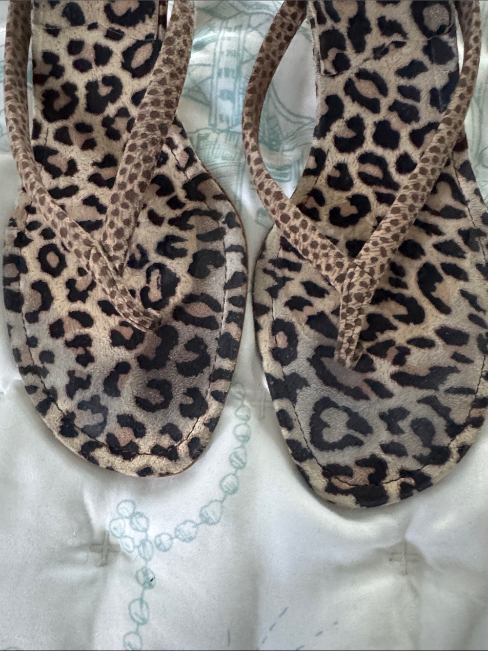 Manolo Blahnik Leopard Print Flip-Flop Sandals in Brown and Black - Picture 4 of 4